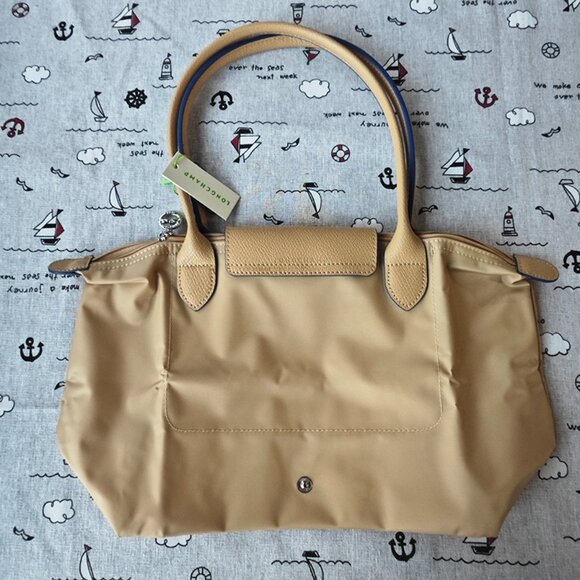 Longchamp Large Capacity Folding Tote Bag - Picture 6 of 7